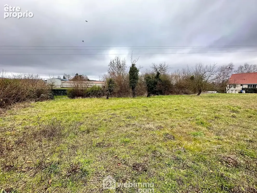 Ce terrain n'attend plus que votre projet !