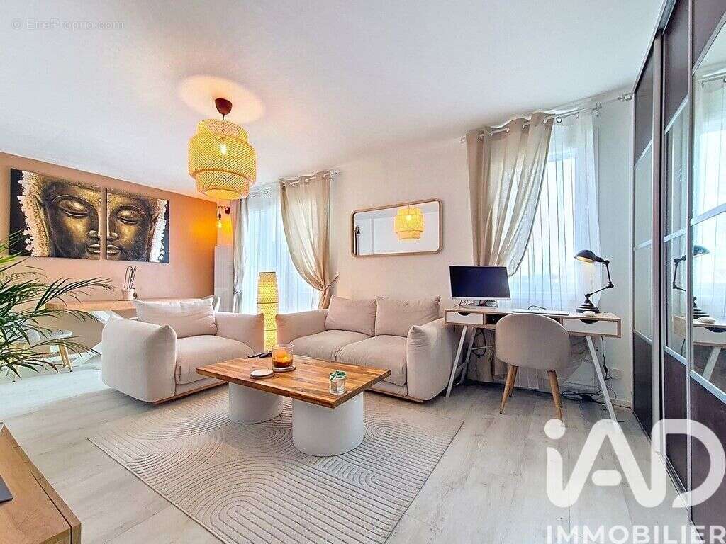 Photo 2 - Appartement à OZOIR-LA-FERRIERE