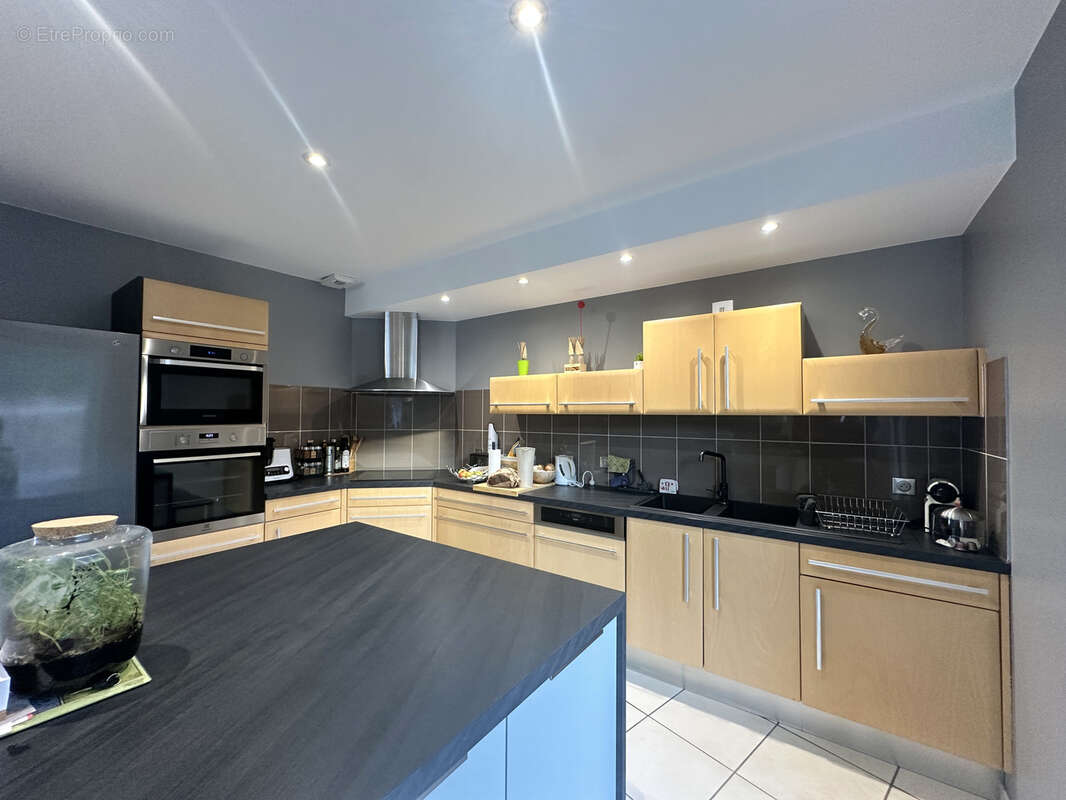 Maison à DECAZEVILLE