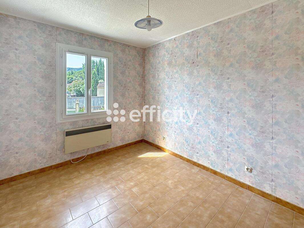Maison 132 m² à Saint-Remy-De-Provence  - photo 14