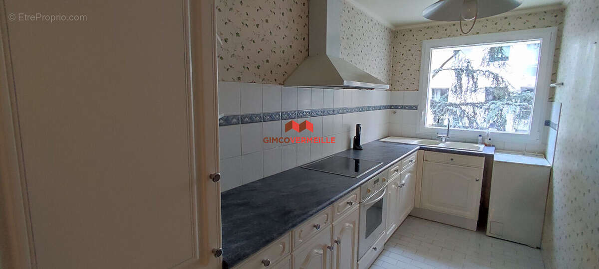 Appartement à LA CELLE-SAINT-CLOUD