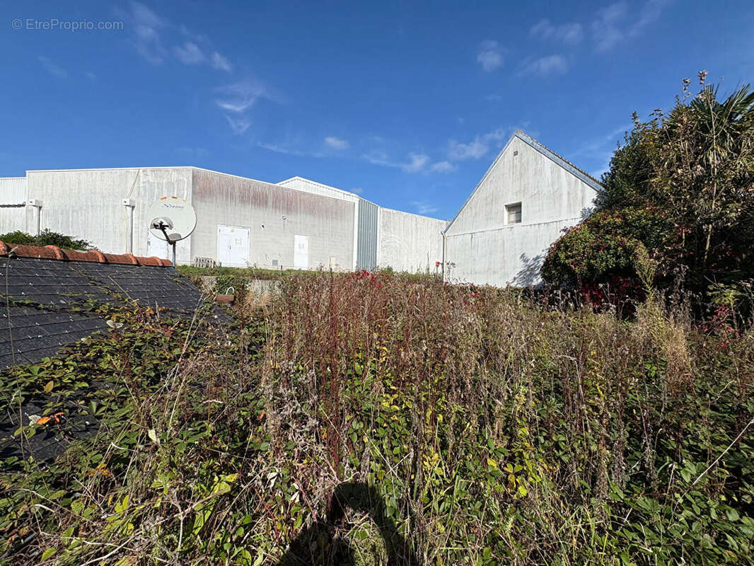 Parking à PLOMODIERN