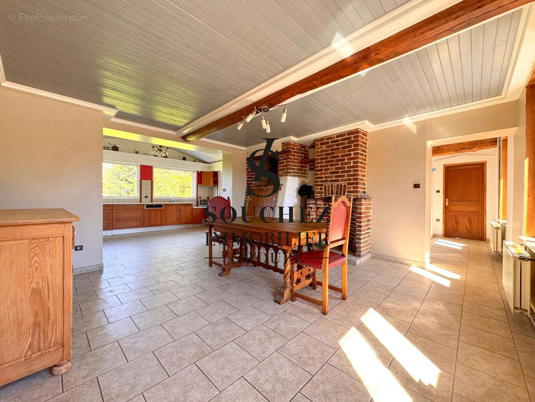 Maison à AVESNES-LE-COMTE