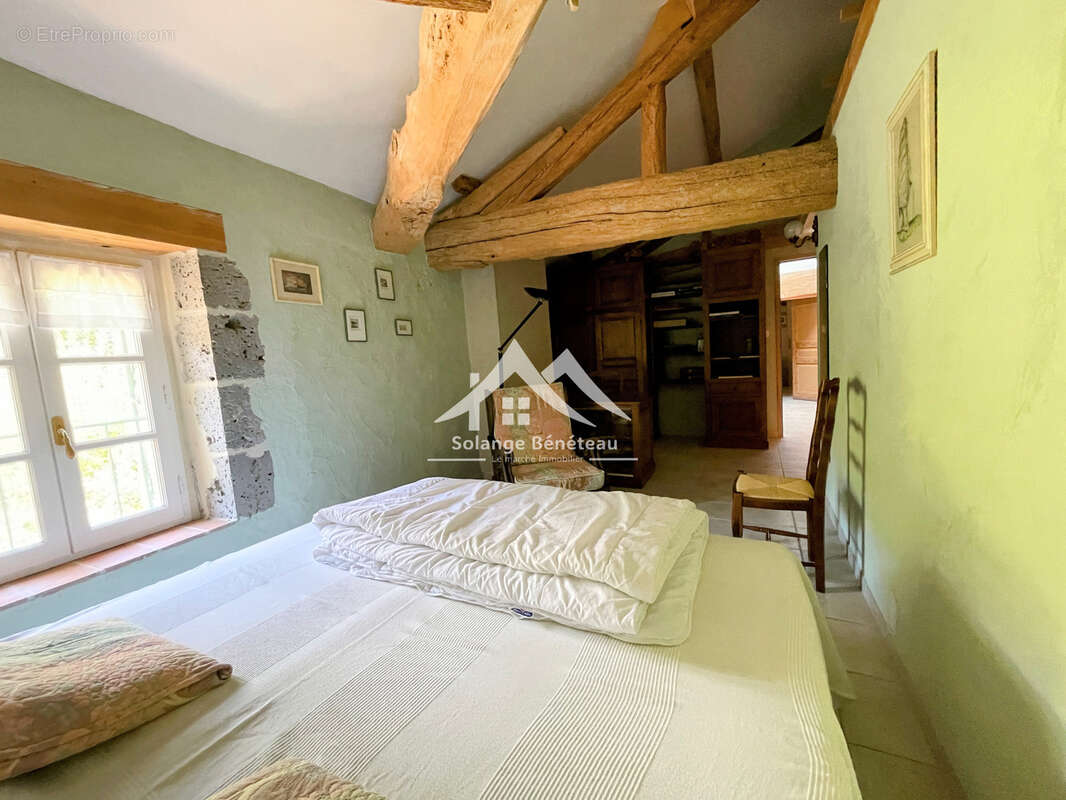 Maison à CAUBEYRES