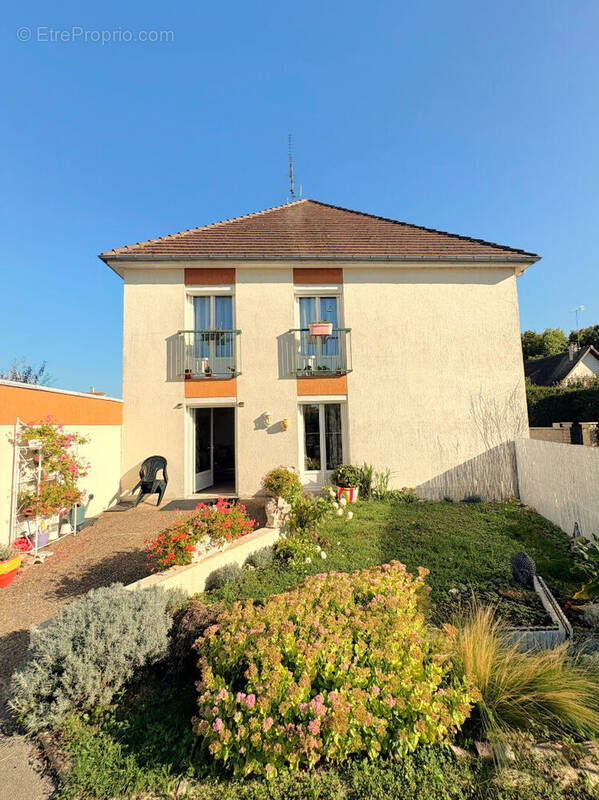 Appartement à LAMORLAYE