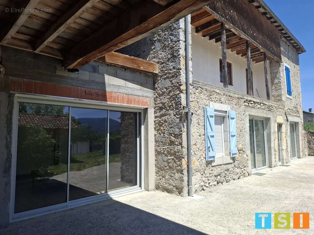 Maison à LABROQUERE