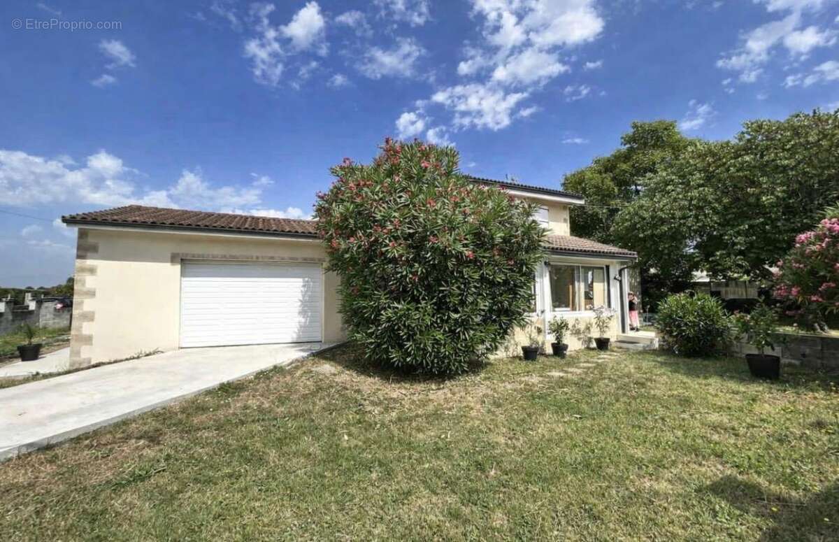 Maison à SAINT-ANDRE-DE-CUBZAC