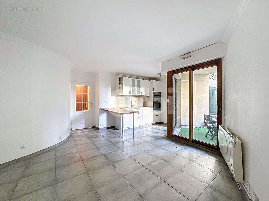 Appartement à LE PERREUX-SUR-MARNE