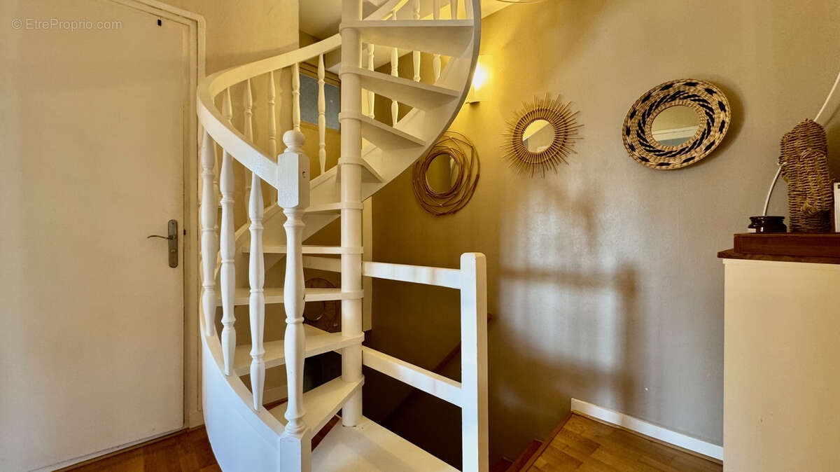 Maison à SAINT-NOM-LA-BRETECHE