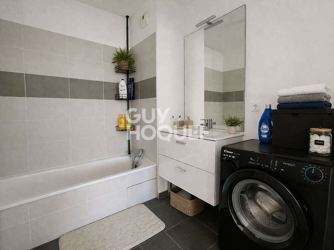 Appartement à DECINES-CHARPIEU