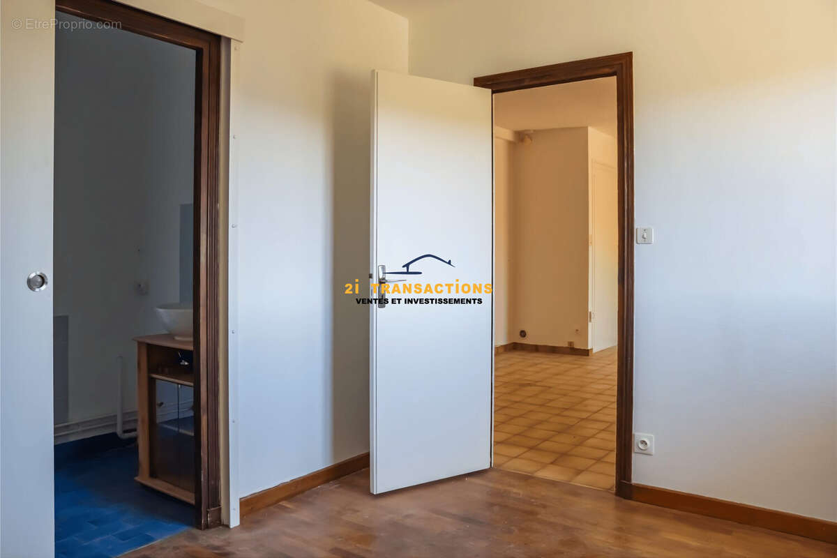 Appartement à CHARBONNIERES-LES-BAINS