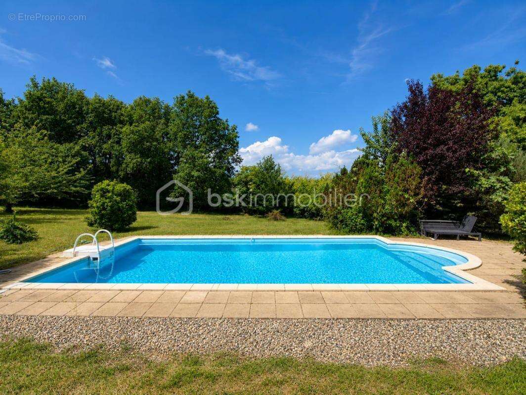 Maison de plain-pied avec piscine et vue dégagée, au calme de la campagne - photo 2