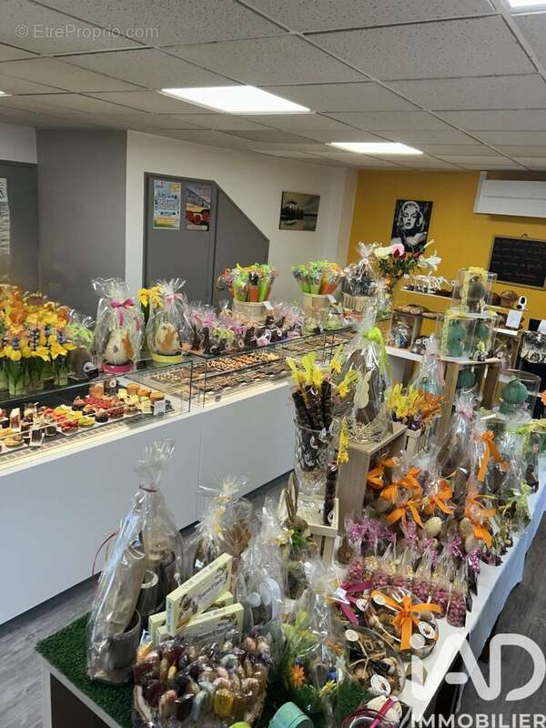 Photo 7 - Commerce à ROCHEFORT-MONTAGNE