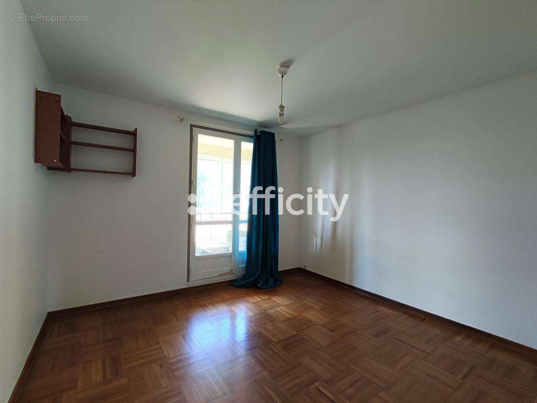 Appartement à EPINAY-SUR-SEINE