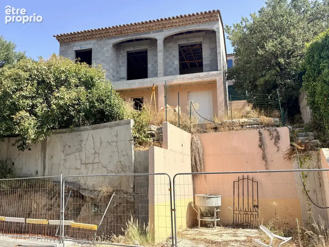 Maison à PLAN-DE-LA-TOUR