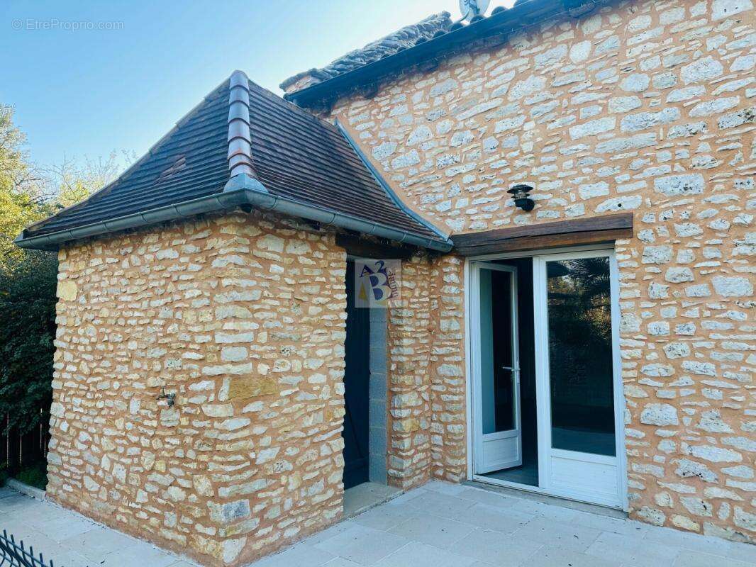Maison à SAVIGNAC-LES-EGLISES
