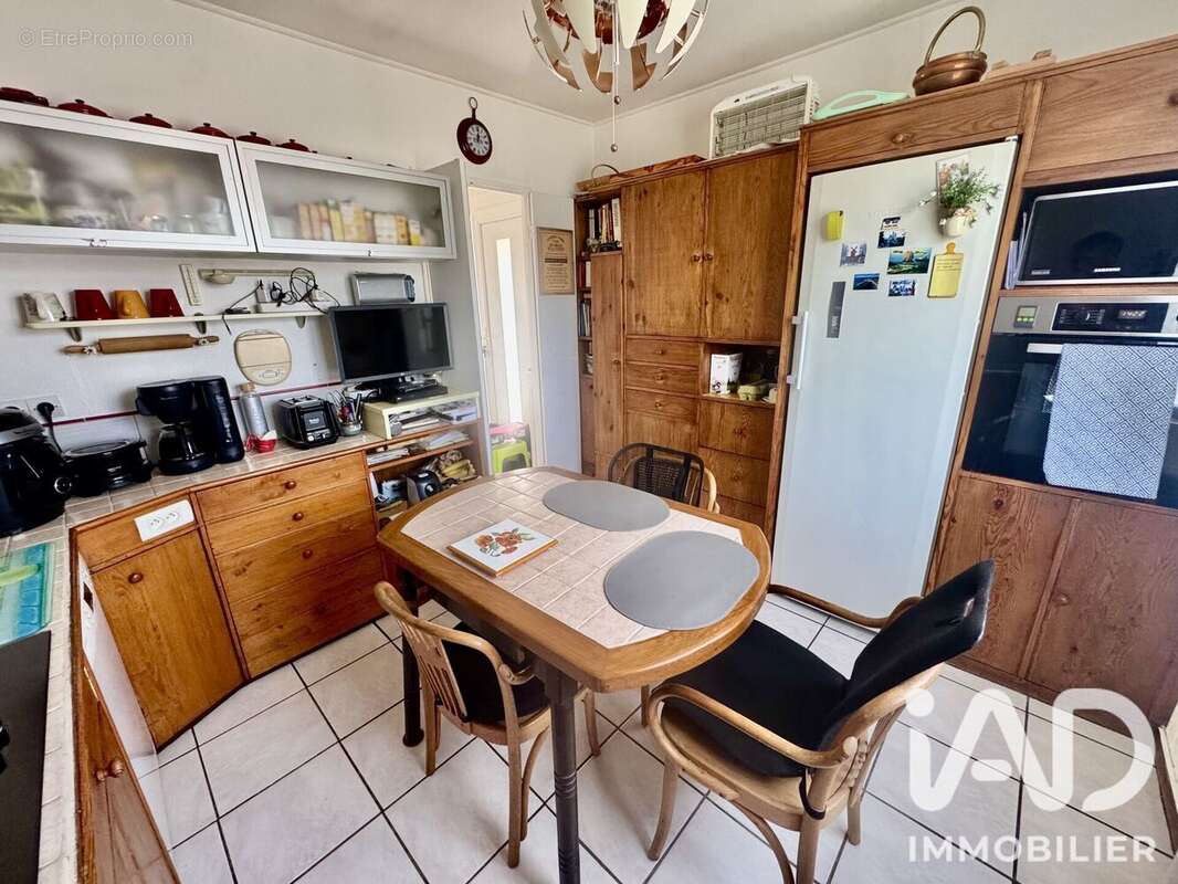 Maison 89 m² à Equeurdreville-Hainneville  - photo 8