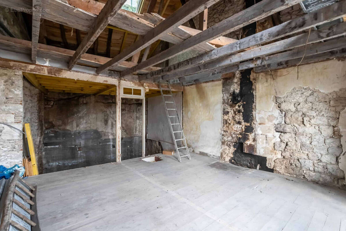 Village house to renovate - photo 7