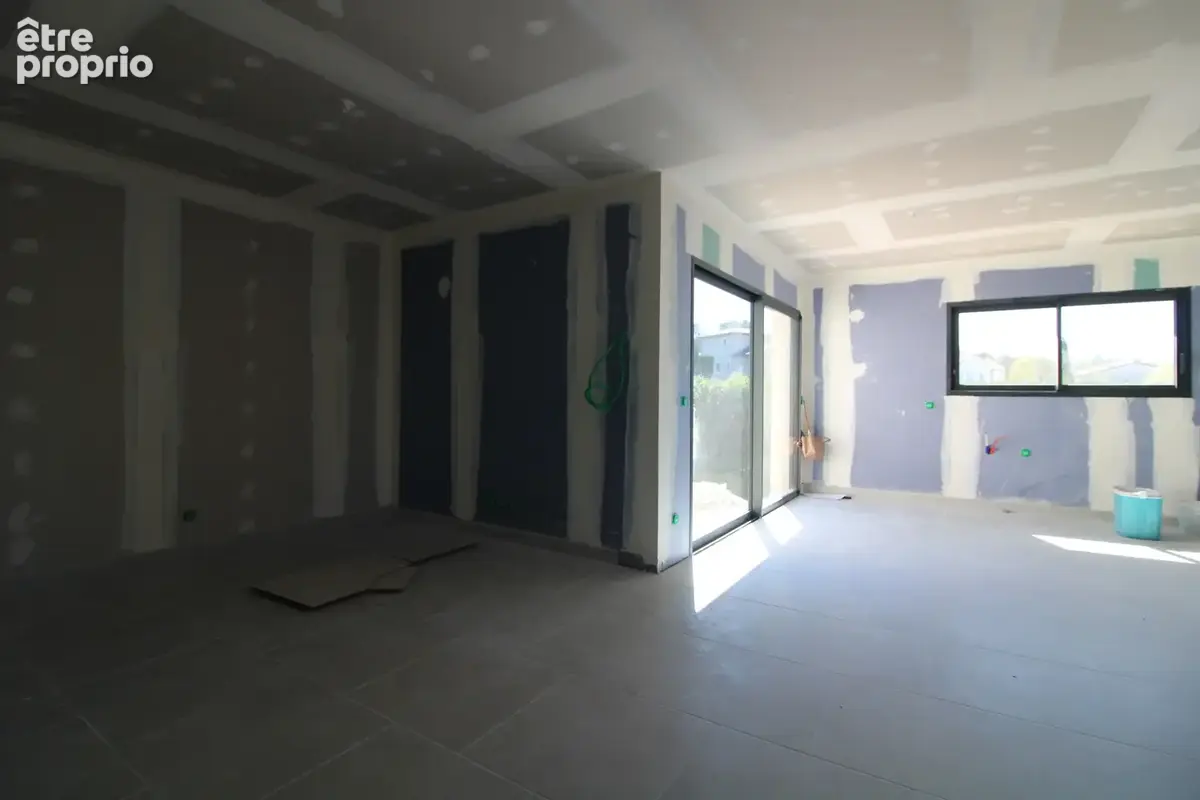 VILLA 102 m2 habitable. Terrain 500 m2. - photo 6