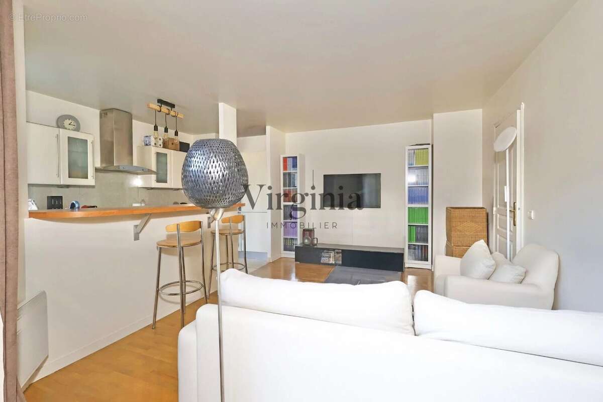 Appartement à CHARENTON-LE-PONT