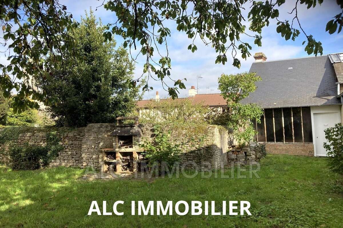 Appartement 210 m² à Alencon  - photo 2