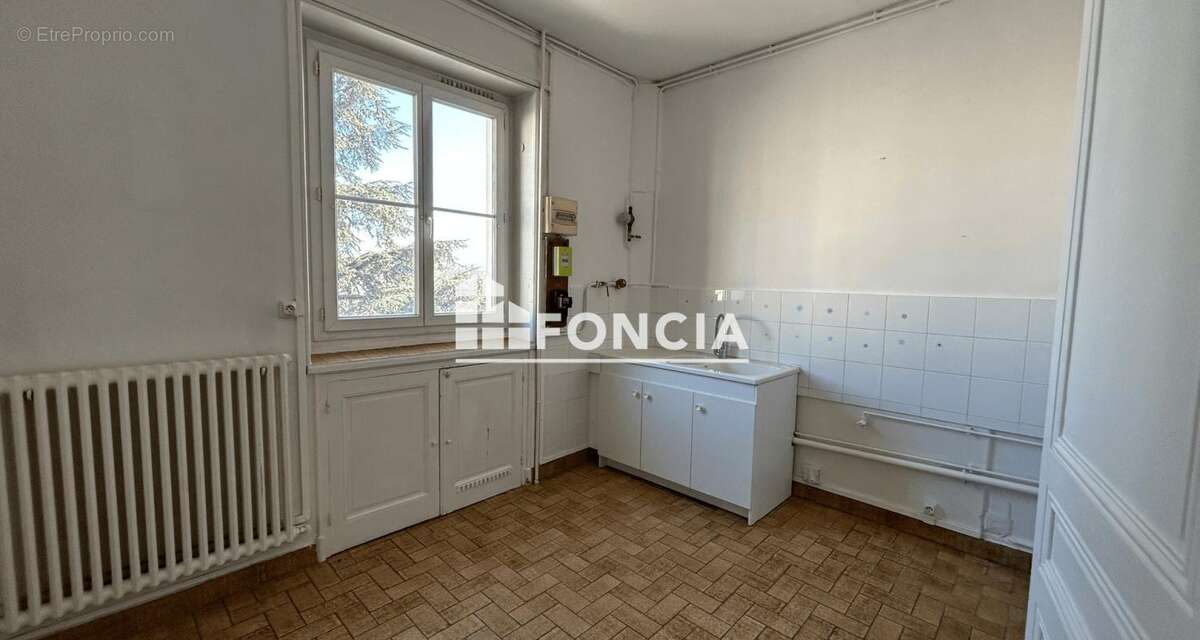 Appartement à SAINT-ETIENNE