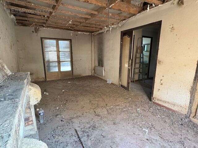 Appartement à SAINT-LAURENT-DU-VAR