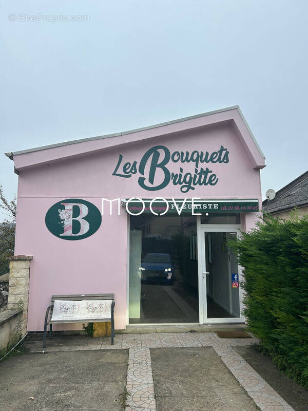 Commerce à PETIT-COURONNE