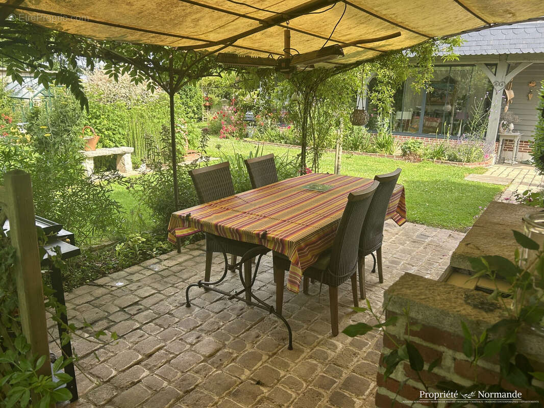 Maison à BOURG-ACHARD