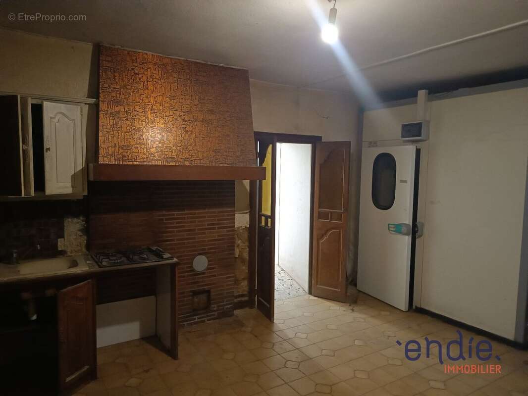 Commerce à COSNE-D&#039;ALLIER