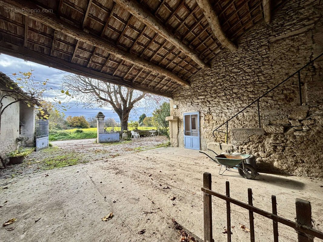 Maison à COLONZELLE