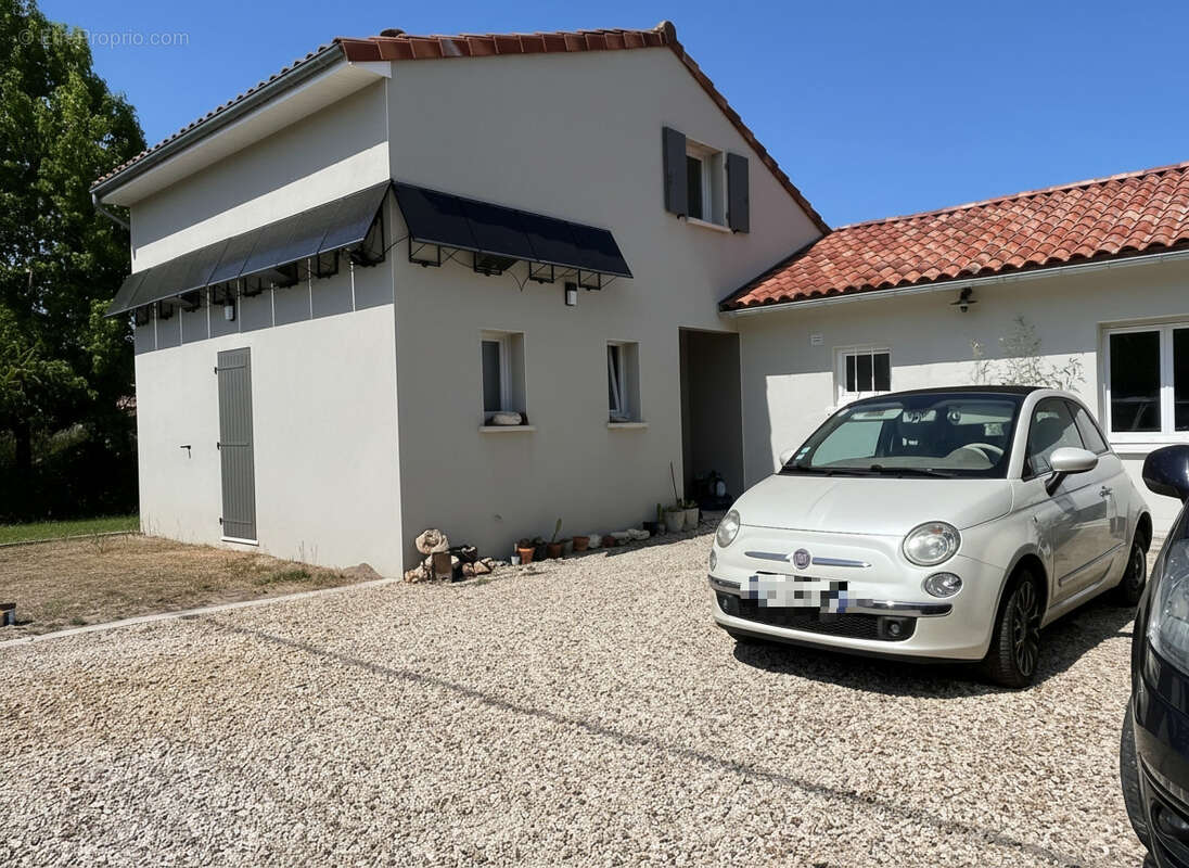 Maison de plain-pied - 6 pièces - 170 m² - Champmillon - photo 14