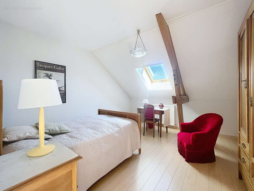 Maison à VELARS-SUR-OUCHE