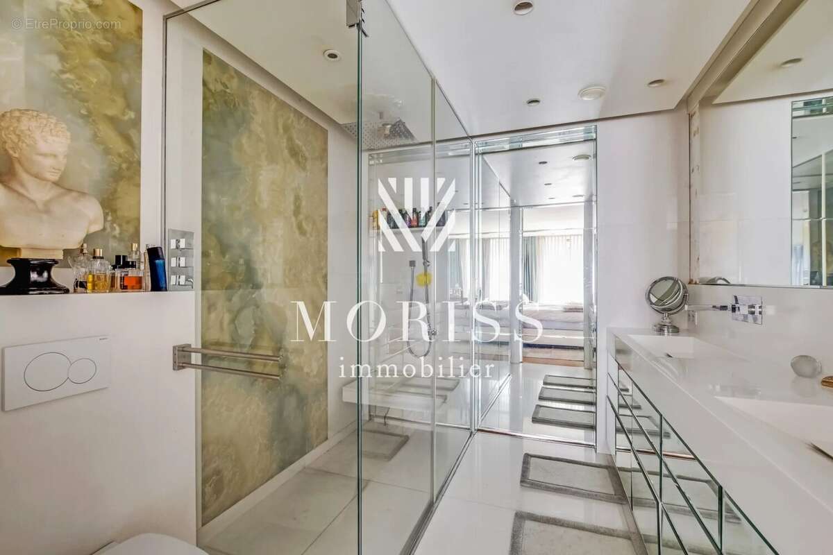 Appartement à PARIS-9E