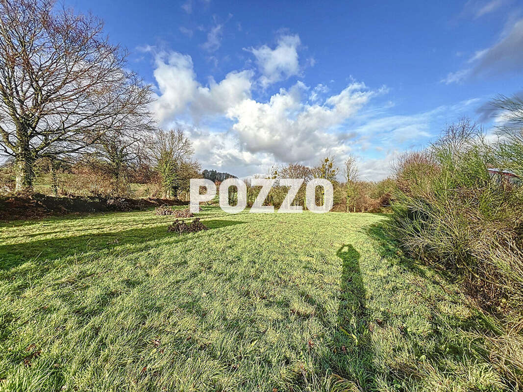 Commerce à SAINT-SEVER-CALVADOS