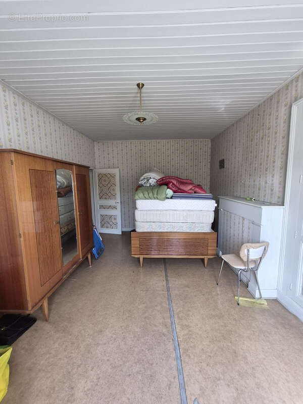 Maison avec dépendance et 2000 m2 terrain - photo 19
