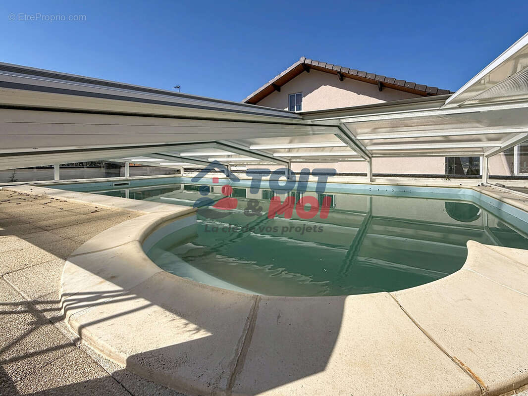 Maison d’exception sur les hauteurs de Vesoul   Vue lac, piscine couverte et grands volumes - photo 18