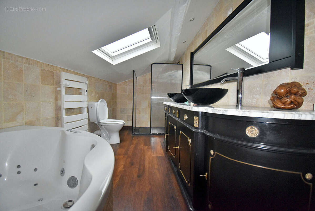 Maison à SAINT-PRIEST-LA-ROCHE