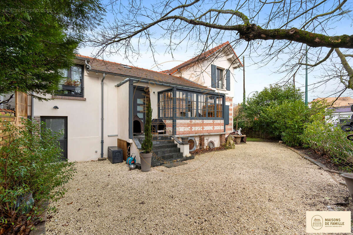 Maison à LE VESINET