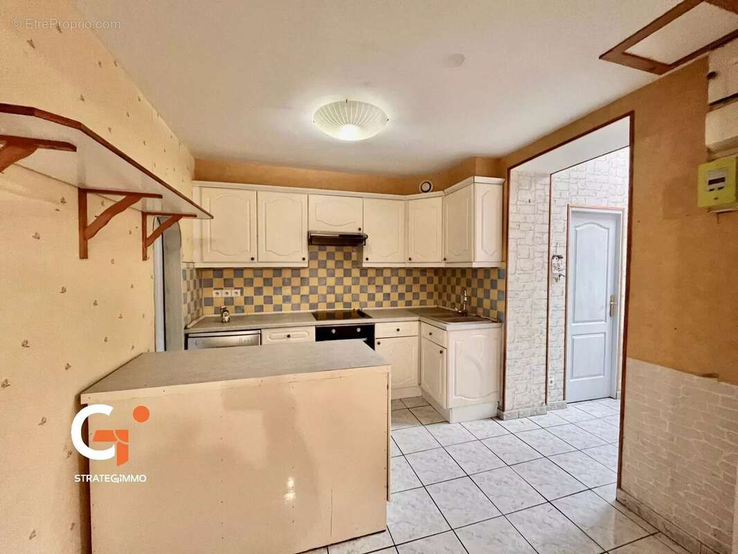 Maison à SAINT-ETIENNE-DU-ROUVRAY