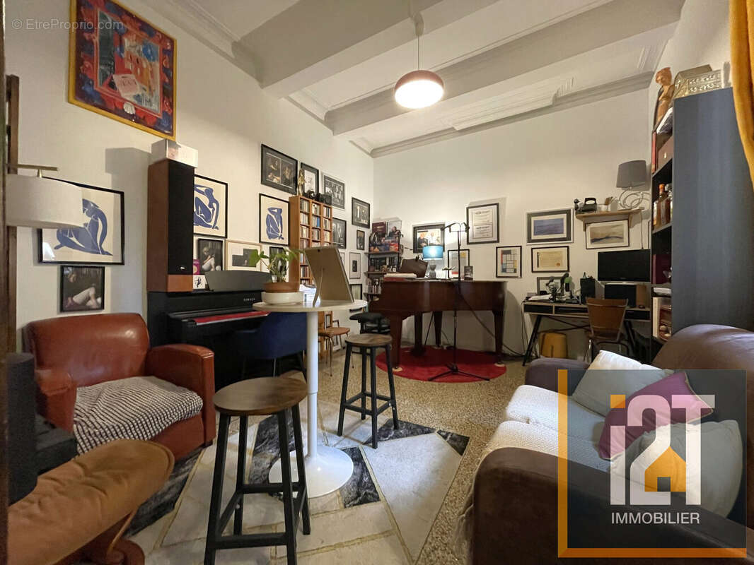 Appartement à NIMES