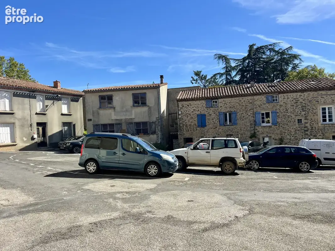 Maison de village avec terrain de plus d'un hectare et dépendance à rénover - photo 12