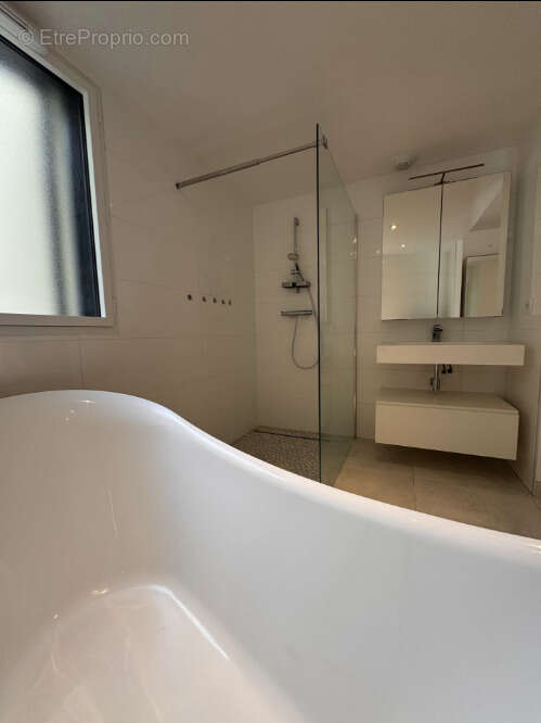 Appartement à EZE