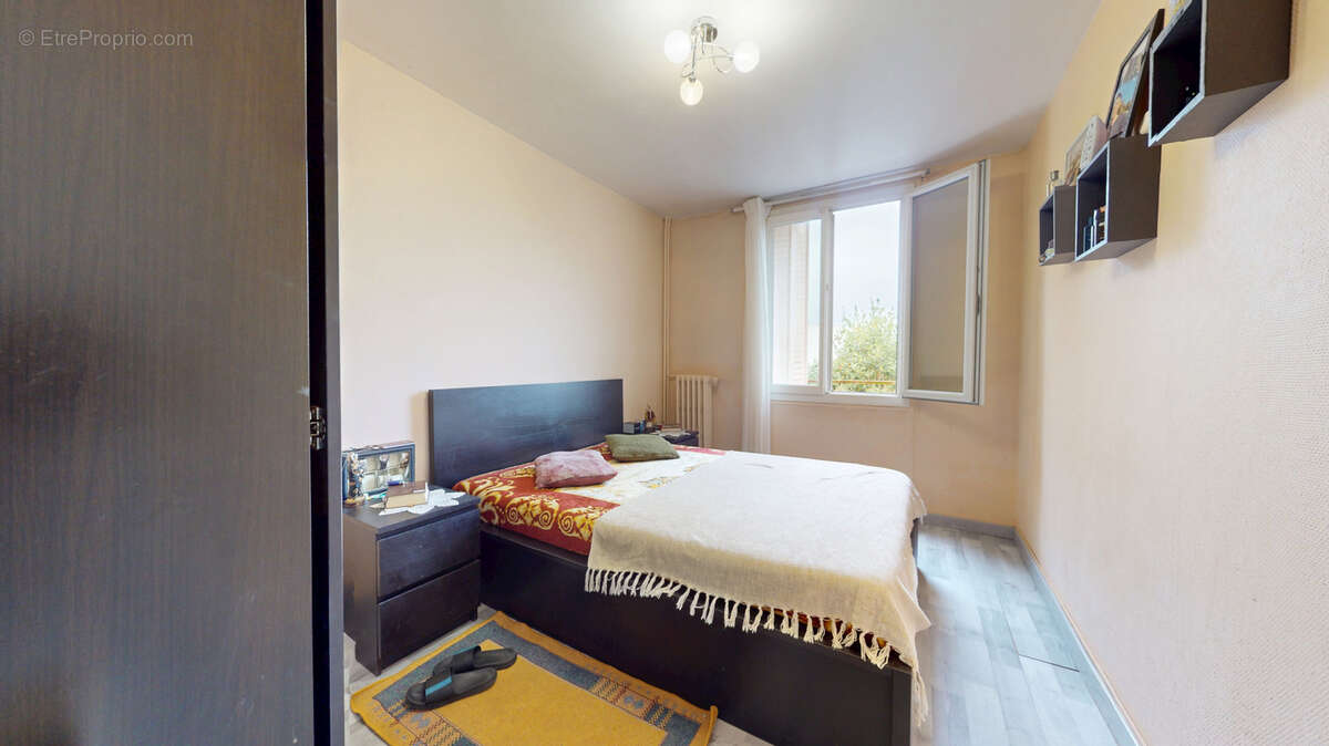 Appartement à HOUILLES