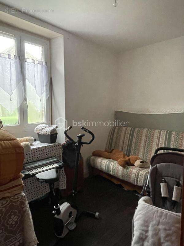 Appartement à VILLENEUVE-SUR-YONNE