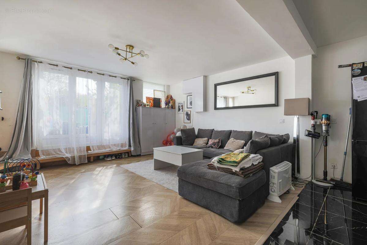 Maison à VILLENEUVE-LE-ROI