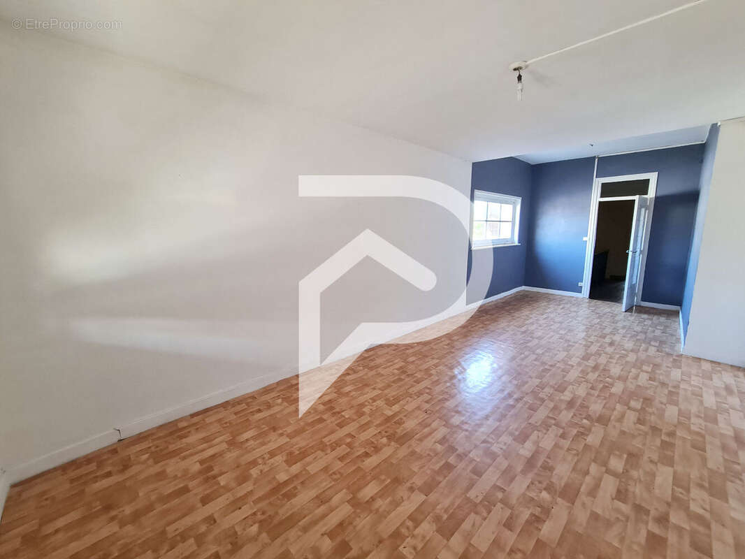 Grande maison à rénover de 180 m² - Centre-ville de Caudry - photo 3