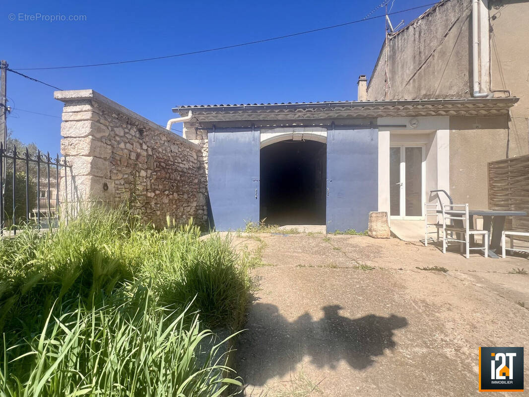 Maison à SAINTE-ANASTASIE