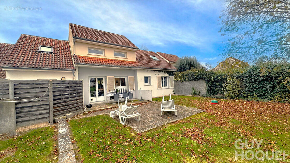 Maison à JAUNAY-CLAN