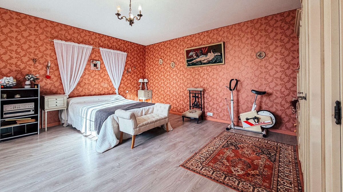 Maison à MOUTHIERS-SUR-BOEME